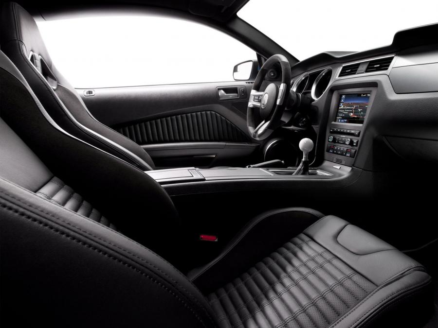  Shelby GT500 SVT 2012 года  (фото 30 из 31)